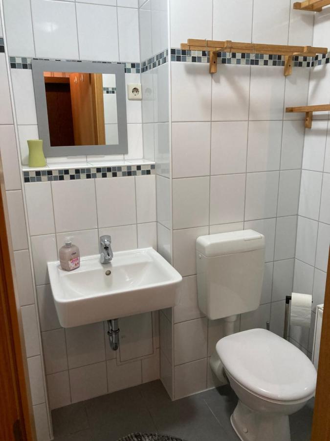Schoene Zweiraumwohnung In Котбус Екстер'єр фото